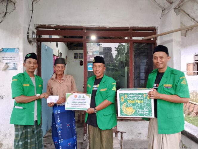 
					Berbagi Kebahagiaan, Ansor Ranting Jombang Santuni Duafa, Lansia, dan Tukang Becak