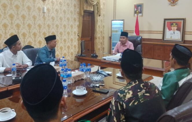 
					Silaturahmi Gus Bupati, Ansor Kencong dipersilahkan Gelar Pelantikan di Pendopo Jember